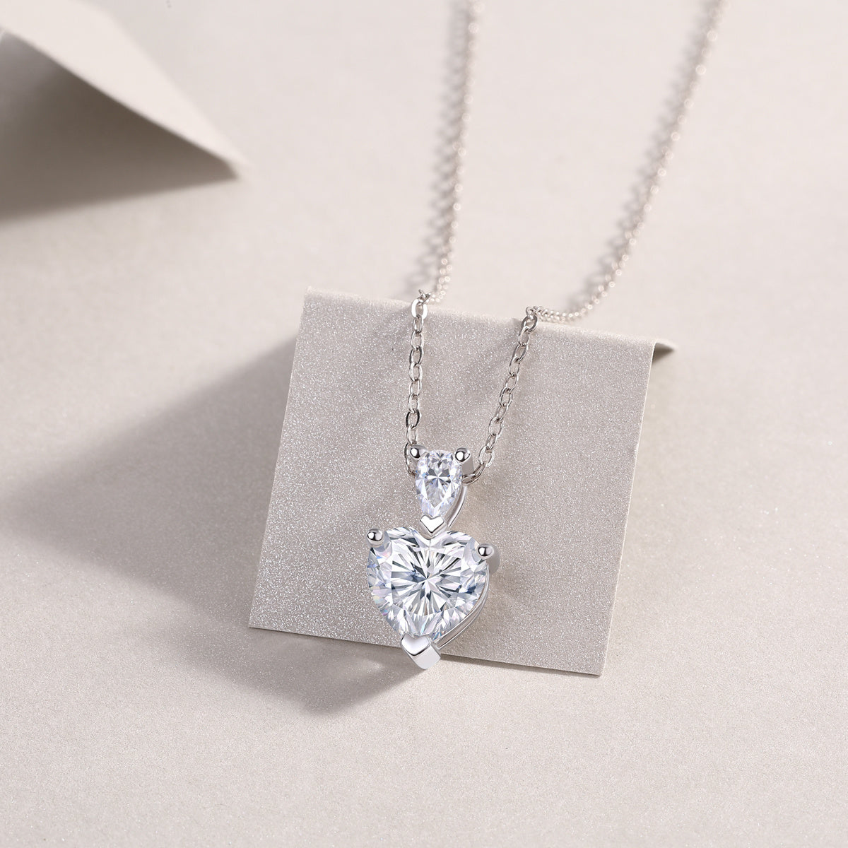 The Beloved Of The Heart - A Fashionable And Luxurious Diamond Jewelry Pendant Set With Moissanite S925 Sterling Silver And Platinum Plating Weloria