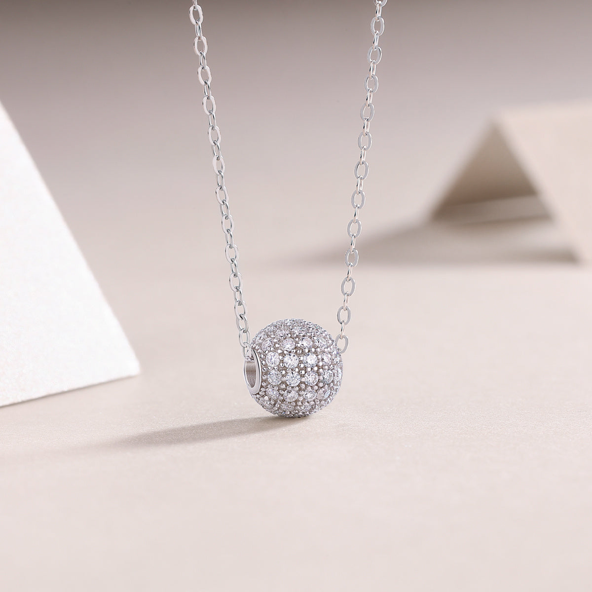 Meet At This Moment - A Fashionable And Luxurious Diamond Jewelry Pendant Set With Moissanite S925 Sterling Silver And Platinum Plating Weloria