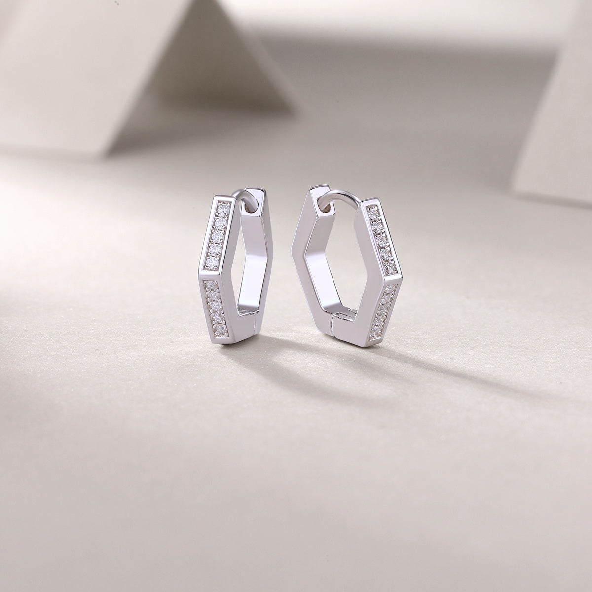 State Of Mind - Fashionable And Luxurious Diamond Jewelry Set With Moissanite S925 Sterling Silver And Platinum-plated Stud Earrings Weloria