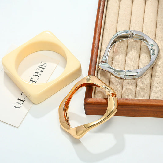 Bracelet Creative Retro Metal Glossy Surface Bracelet Weloria