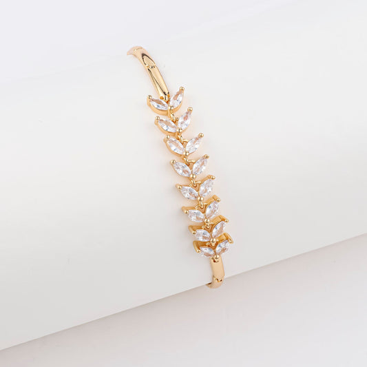 18K Gold-plated Butterfly Clover Copper Women's Bracelet Weloria