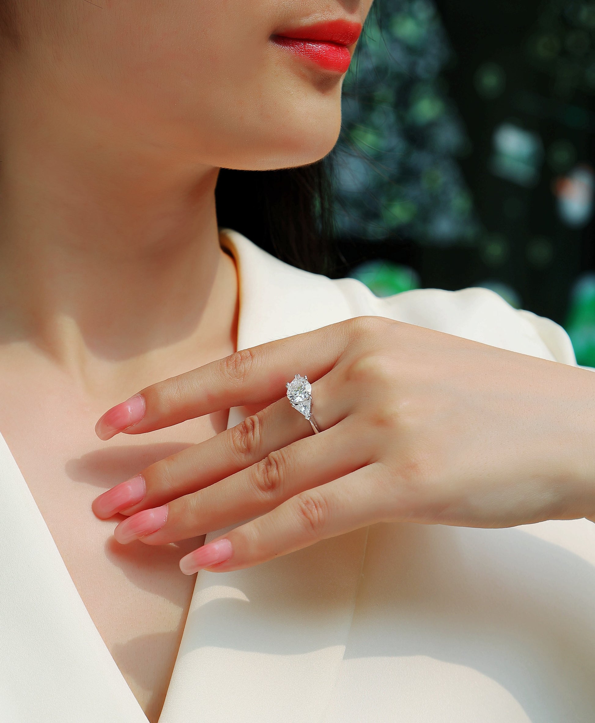 Ocean Diamond - A Fashionable And Luxurious Jewelry Piece Set With 2-carat Moissanite S925 Sterling Silver And Platinum-plated Diamond Weloria