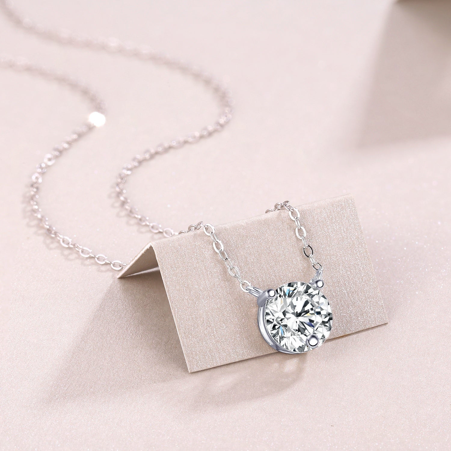 Love Of Time - A Fashionable And Luxurious Diamond Jewelry Piece Set With 2-carat Moissan Diamond S925 Sterling Silver And Platinum-plated Pendant Weloria