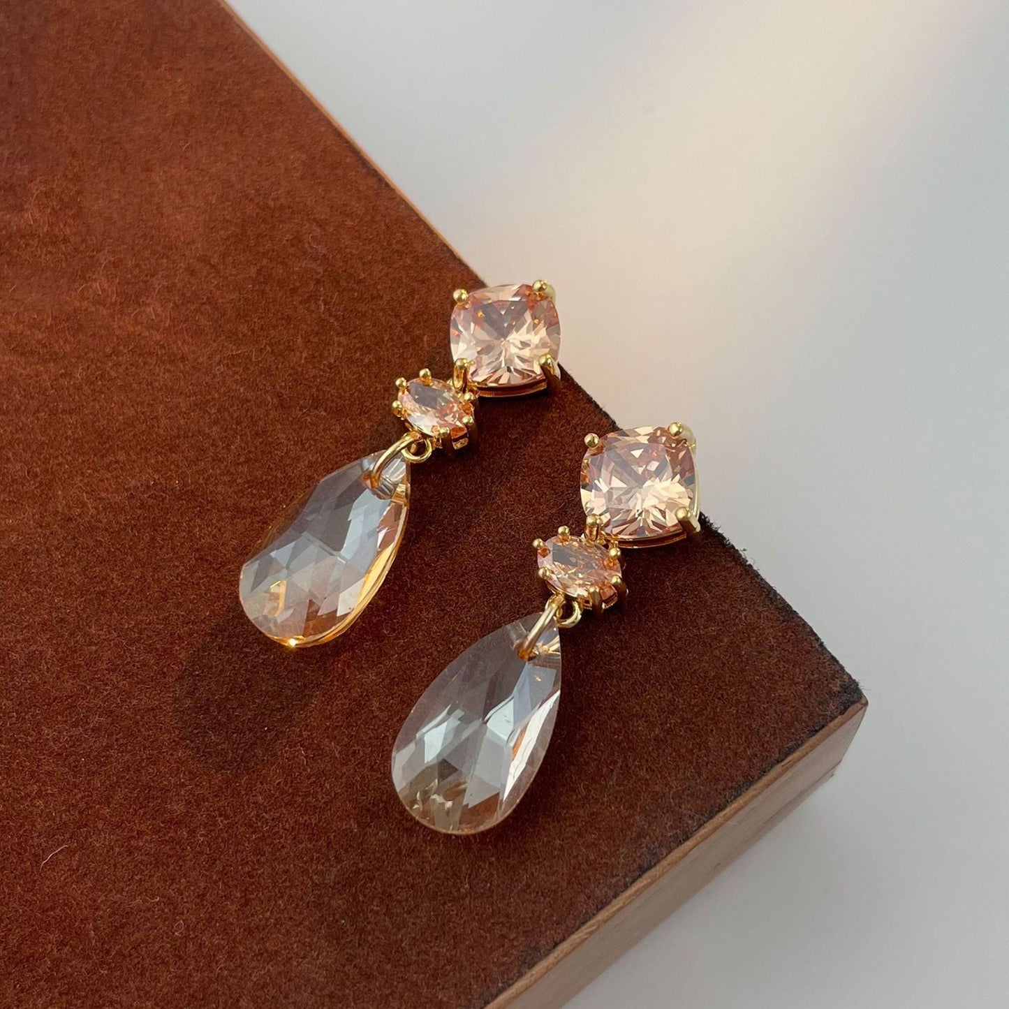 Trendy Water Drop-shaped Earrings Fashion Advanced Weloria
