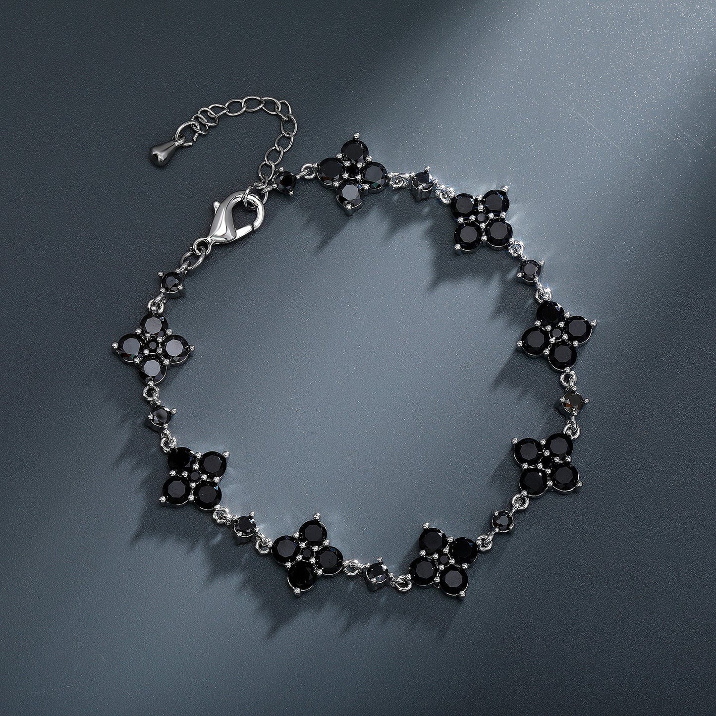 Flower Rhinestone Bracelet Light Luxury Sparking Zirconium High-grade Niche Bracelet Hand Jewelry Weloria