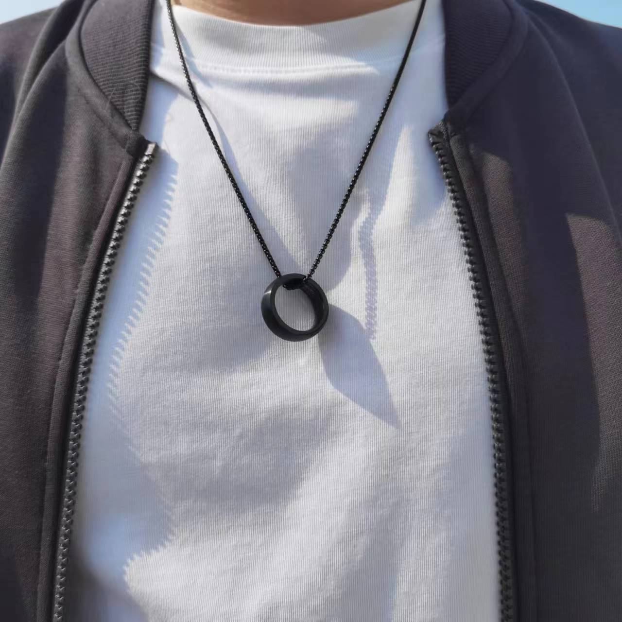 Men's Casual Versatile Pearl Chain Plain Circle Pendant Necklace Weloria