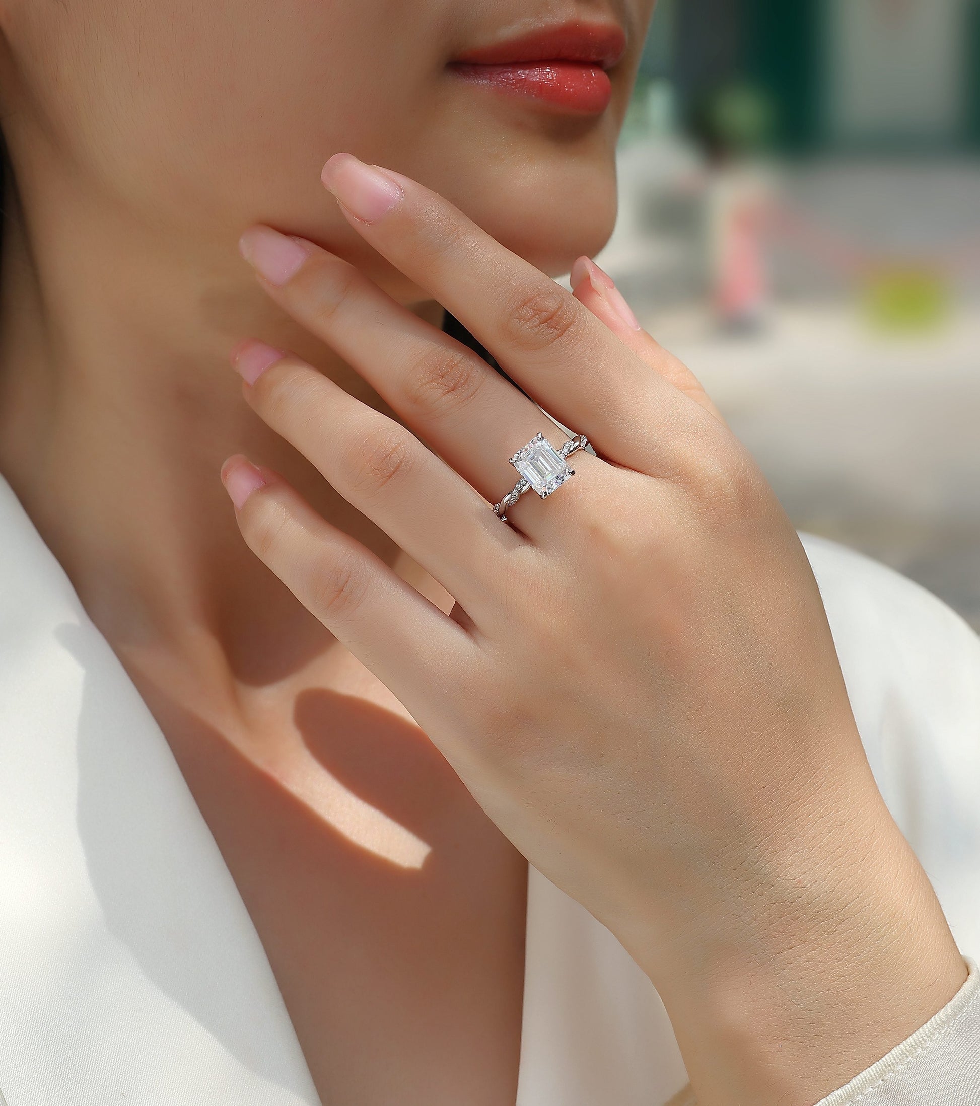Chasing Light - A Fashionable Diamond Jewelry Piece Set With Moissanite S925 Sterling Silver And Platinum-plated Diamond Ring Weloria