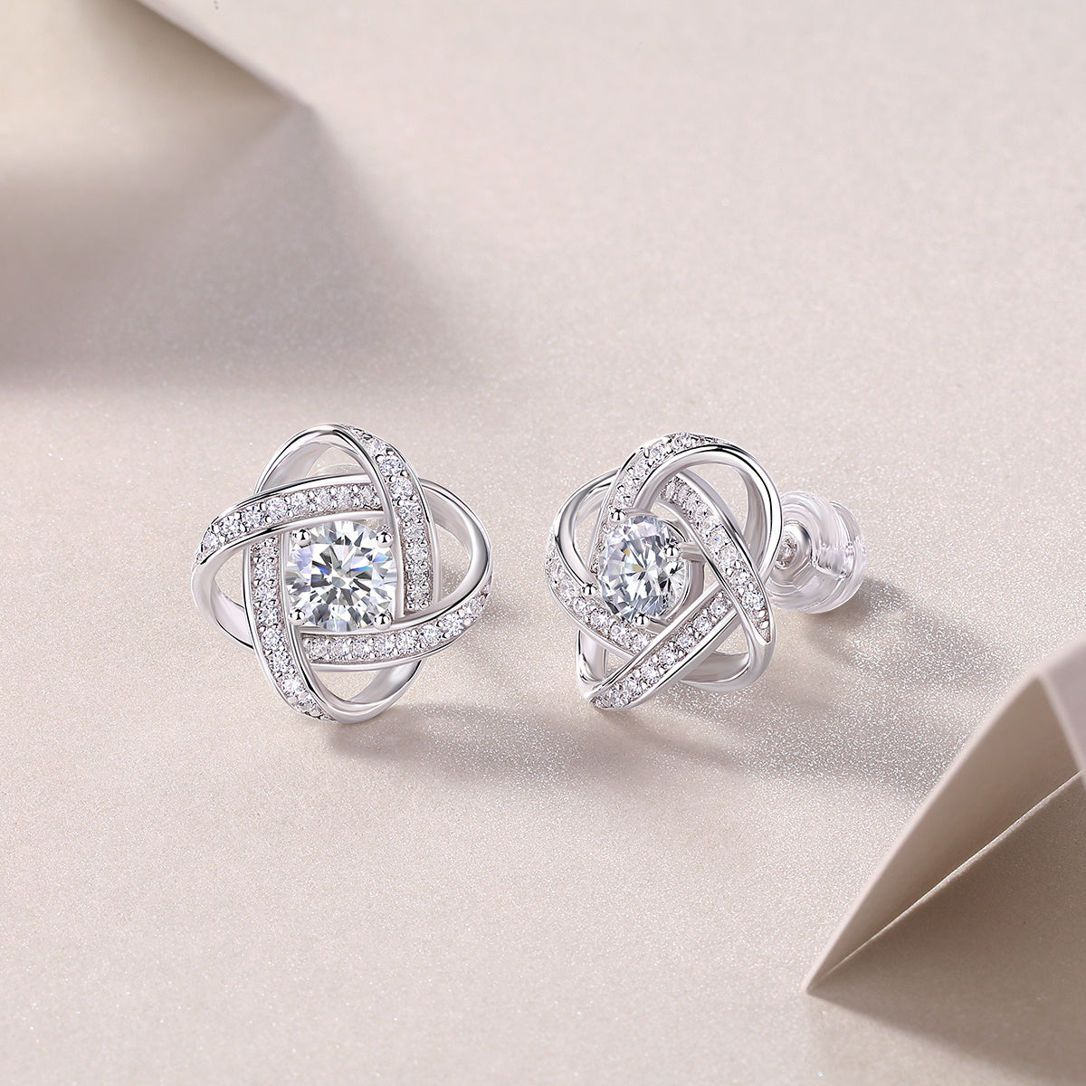 Hope Beam - A Fashionable And Luxurious Diamond Jewelry Piece Set With Half-carat Moissanite S925 Sterling Silver And Platinum-plated Stud Earrings Weloria