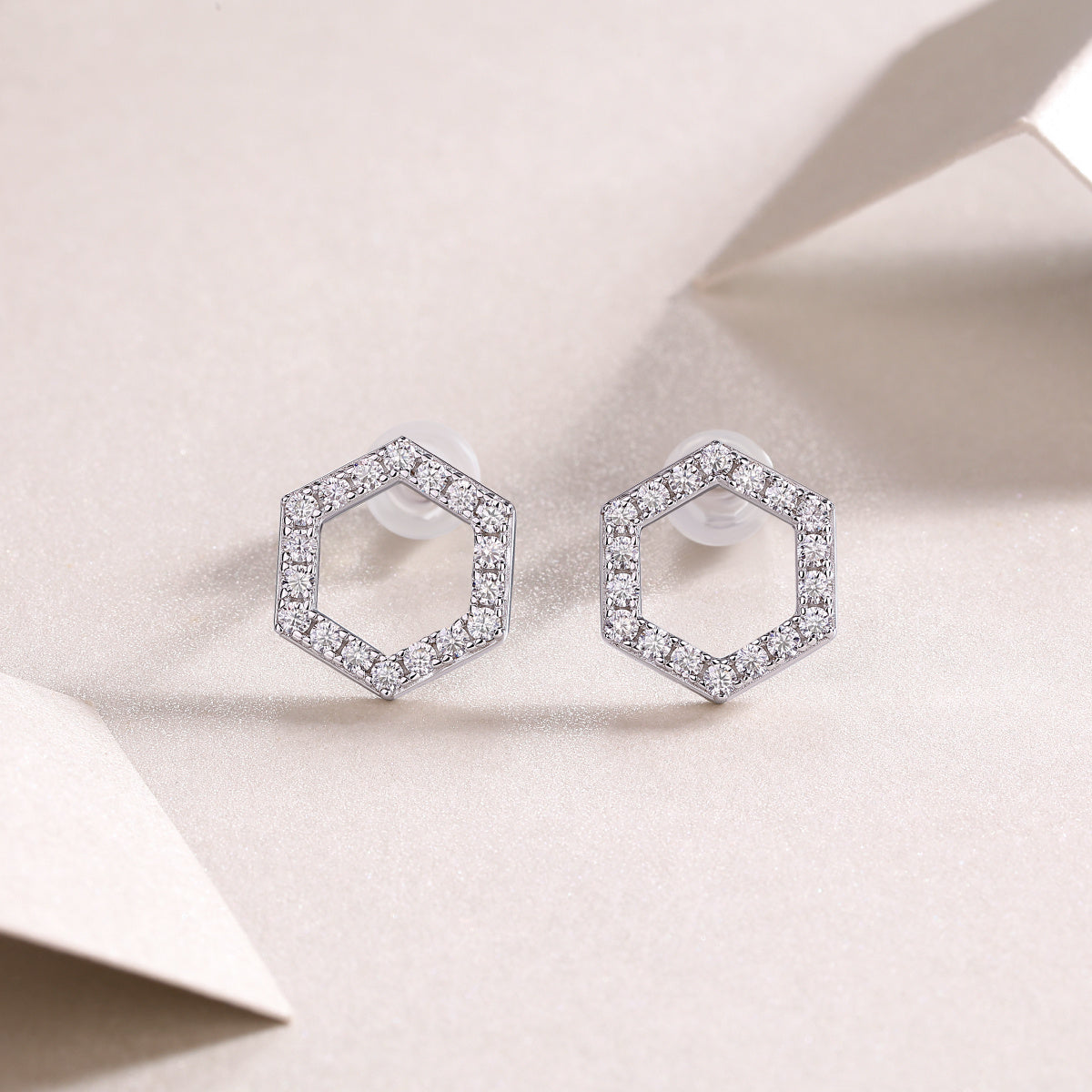 Empowering The Future - Fashionable, Trendy And Affordable Jewelry With Moissanite S925 Sterling Silver And Platinum-plated Stud Earrings Weloria