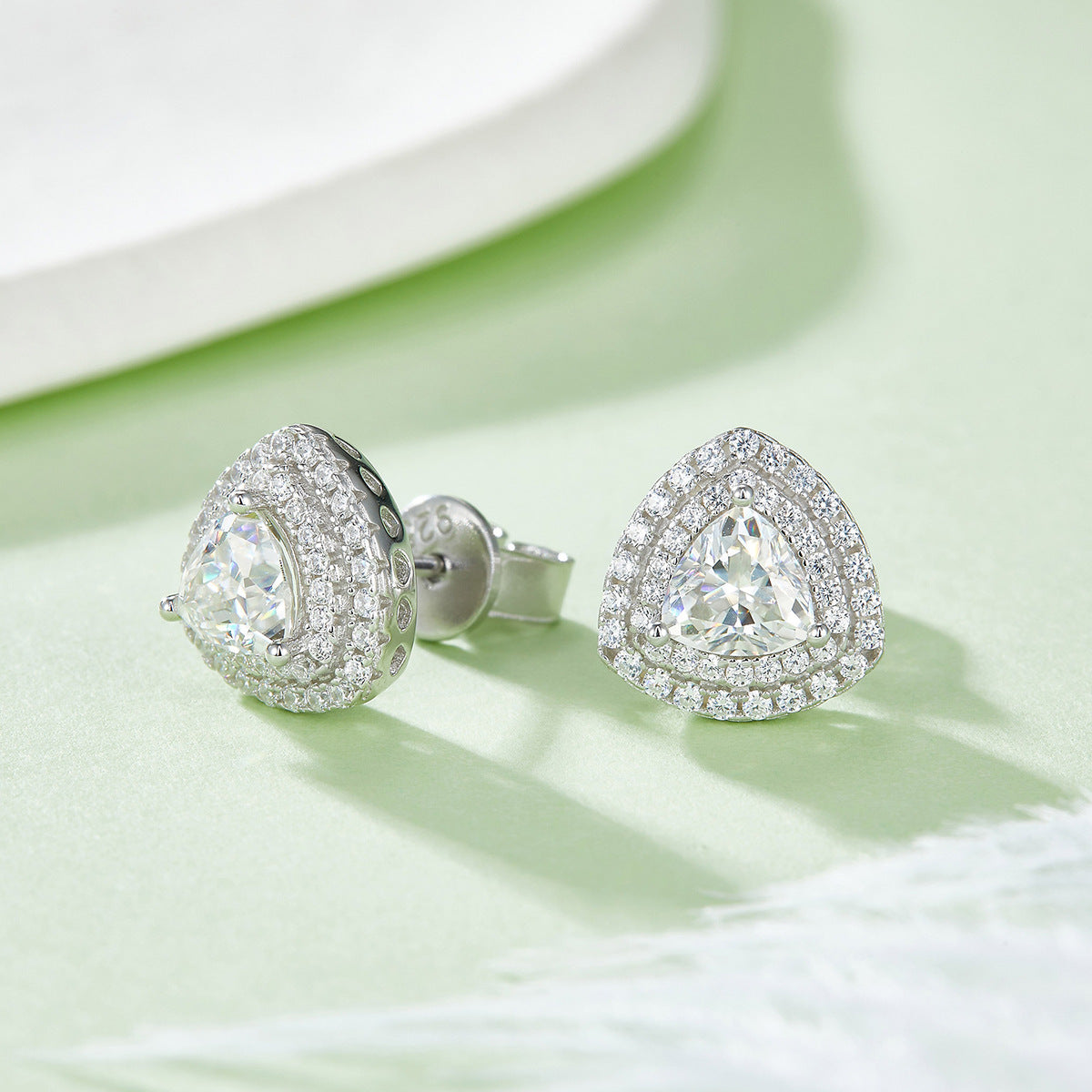 1 Karat Moissanite Special-shaped Rings Ear Studs Necklace Three-piece Set Weloria