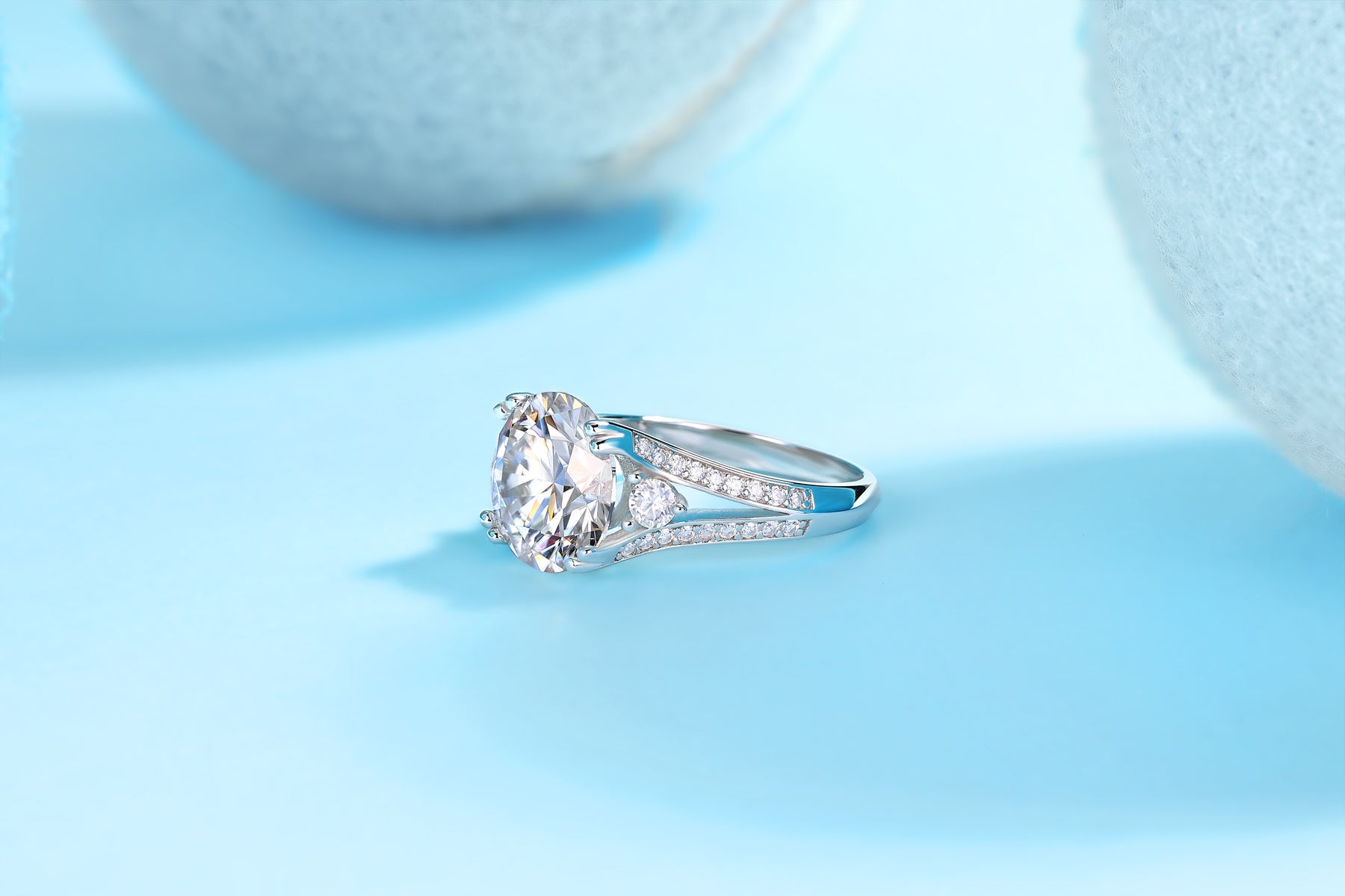 Elegant Radiance - A Fashionable And Luxurious Jewelry Piece Set With 5-carat Moissanite S925 Sterling Silver And Platinum-plated Diamond Weloria