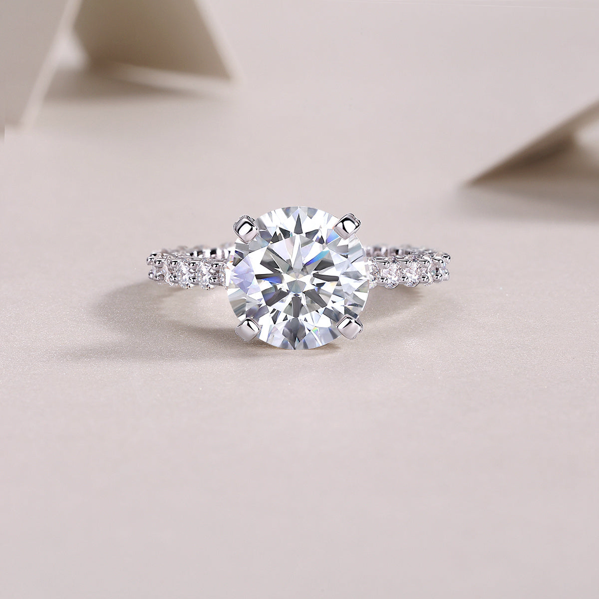 Affectionate And Tender - A Fashionable And Luxurious Jewelry Piece Set With 5-carat Moissanite S925 Sterling Silver And Platinum-plated Diamond Weloria