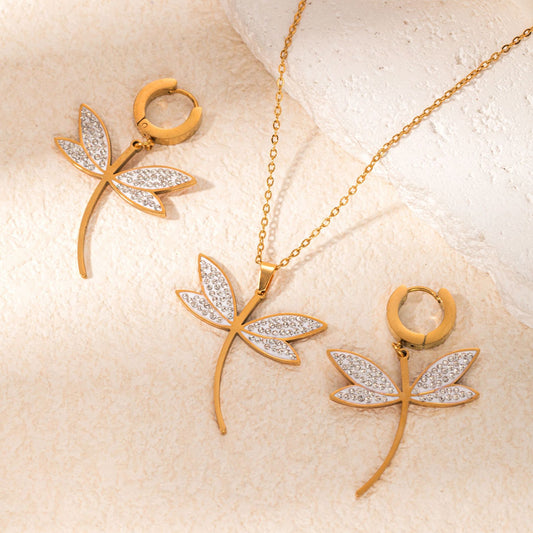 Dragonfly Titanium Steel Micro Rhinestone Zircon Necklace Weloria