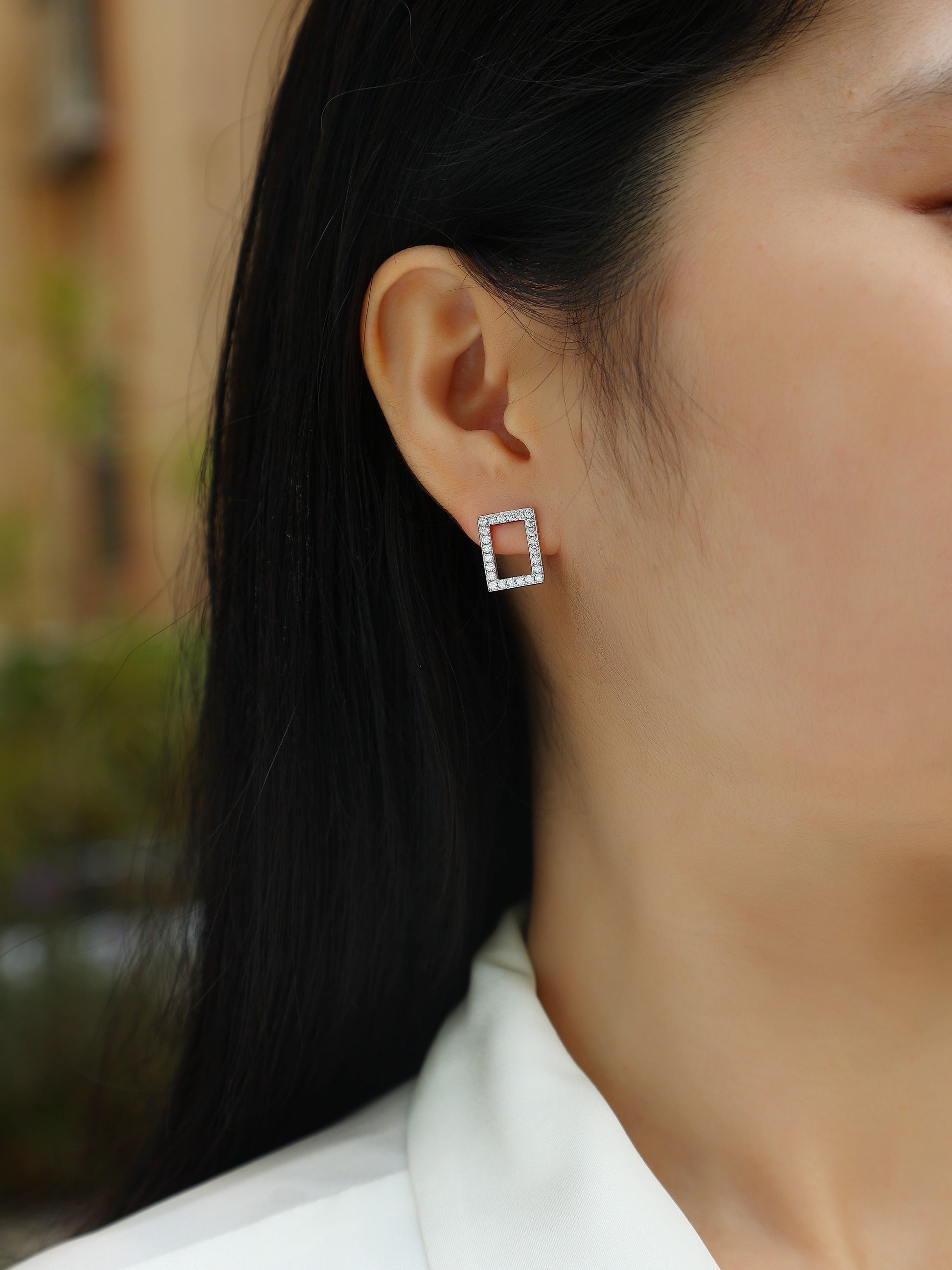 In Full Swing - Fashionable And Affordable Jewelry With Moissanite S925 Sterling Silver And Platinum-plated Stud Earrings Weloria