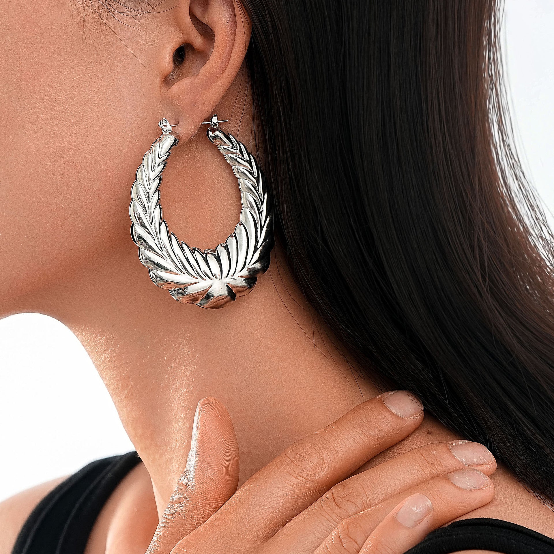 Fashion Personality Wheat Pattern Oval Earrings Weloria
