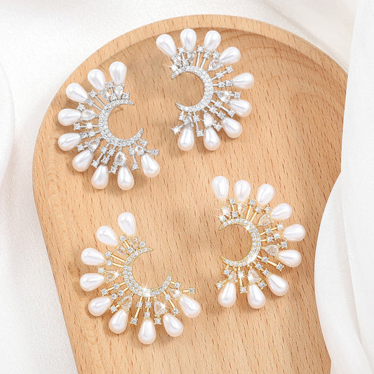 Moon Pearl Zircon Women's Simple Exquisite Special-interest Design High-grade Earrings Weloria