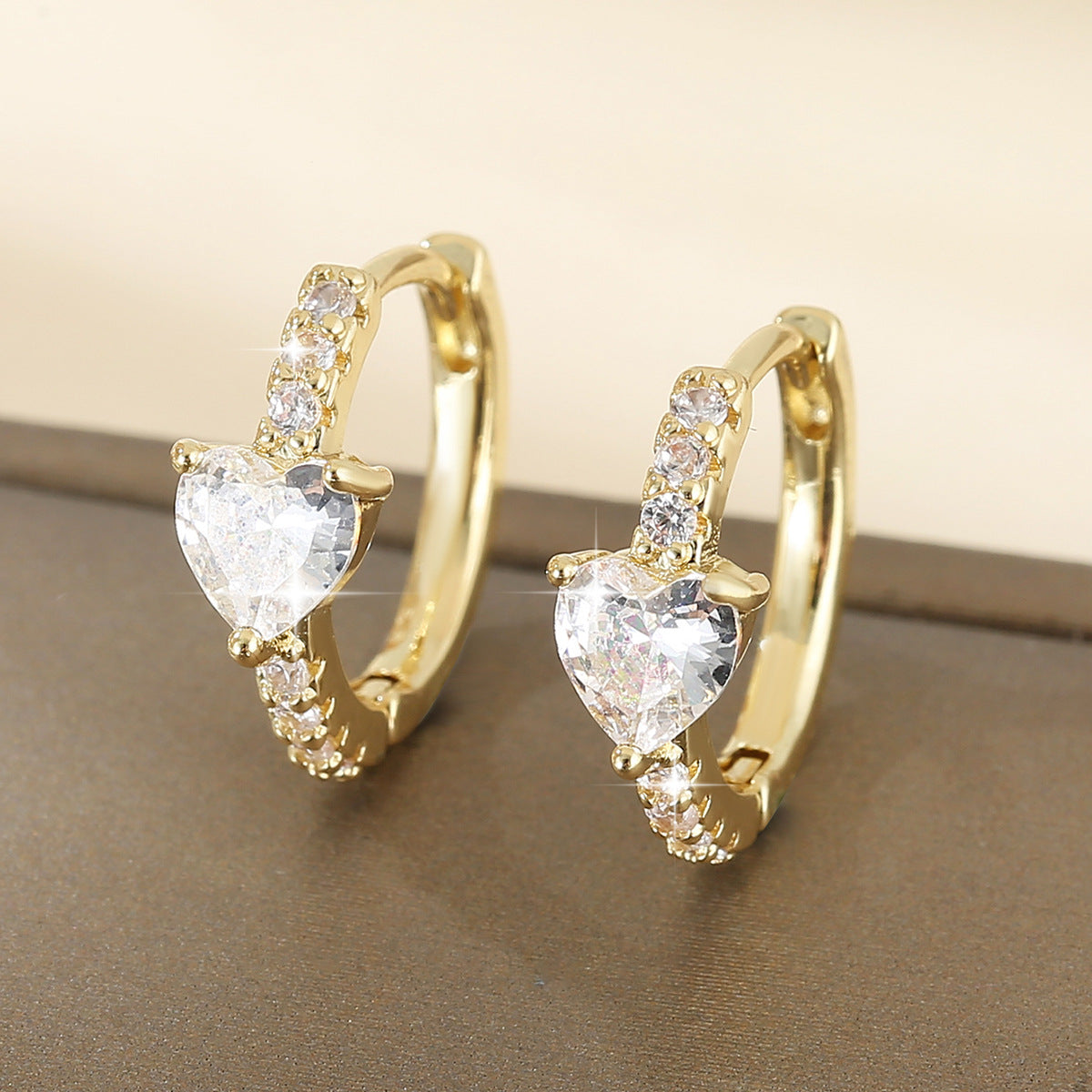 European And American Style Luxury Love Round Ear Clip Fashion Trend Weloria