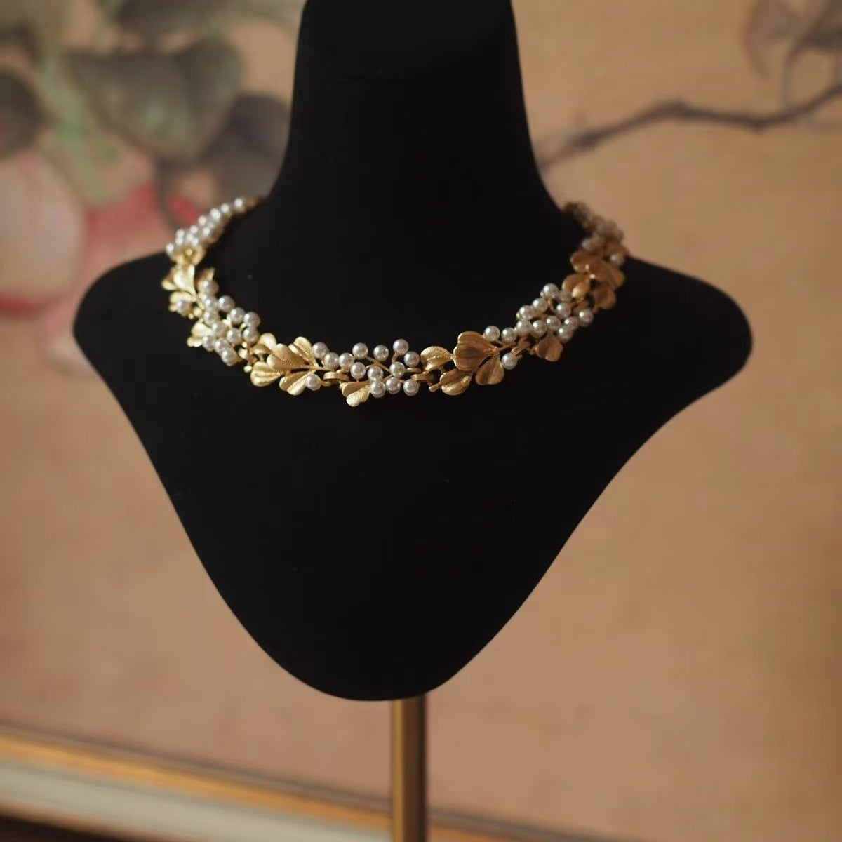Mid-ancient Necklace Ginkgo Leaf Pearl Vintage Brushed Frosted Weloria