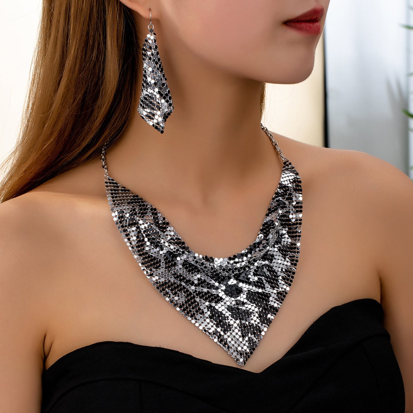 Fashion, Personalized And Exaggerated Metal Eardrops Pendant Heavy Industry Suit Weloria