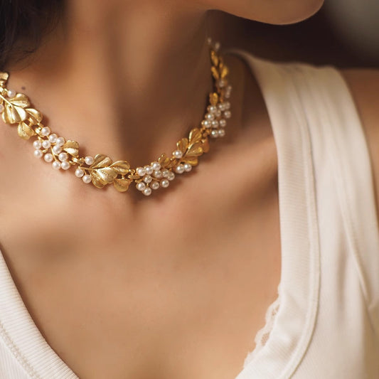 Mid-ancient Necklace Ginkgo Leaf Pearl Vintage Brushed Frosted Weloria