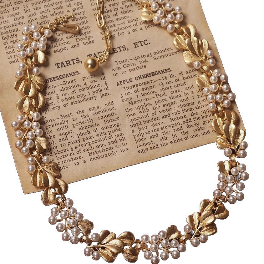 Mid-ancient Necklace Ginkgo Leaf Pearl Vintage Brushed Frosted Weloria