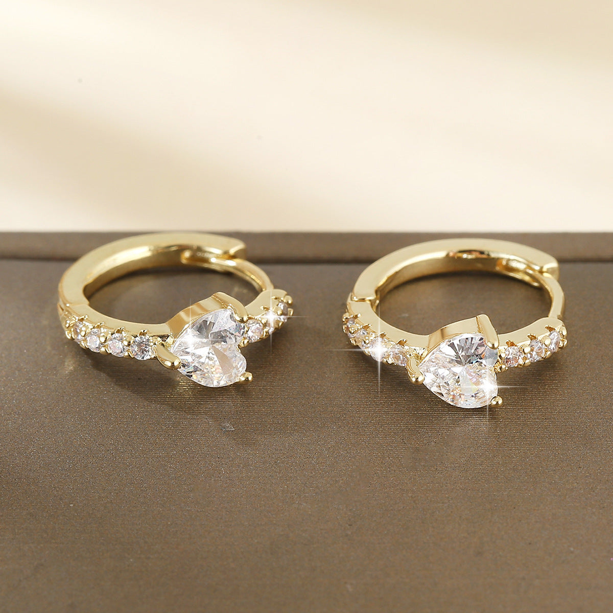 European And American Style Luxury Love Round Ear Clip Fashion Trend Weloria