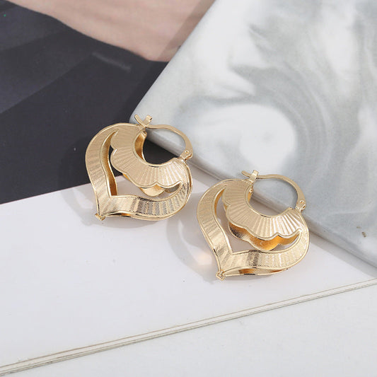 Copper Heart-shaped Hollow Stud Earrings Simple Fashion Lace Design Weloria