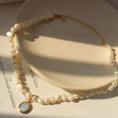 All-match Irregular Baroque Pearl Beaded Light Luxury High-grade Clavicle Chain Weloria