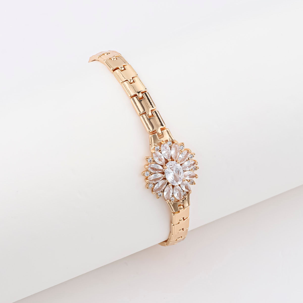 18K Gold-plated Butterfly Clover Copper Women's Bracelet Weloria