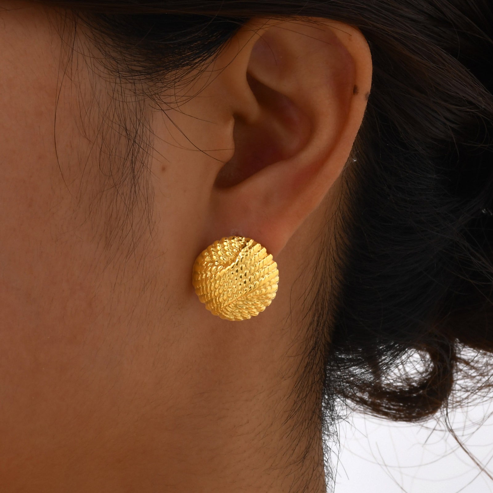 Stainless Steel Embossed Round Gold Fashion Popular Earrings Weloria