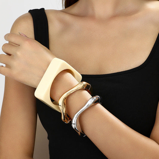 Bracelet Creative Retro Metal Glossy Surface Bracelet Weloria