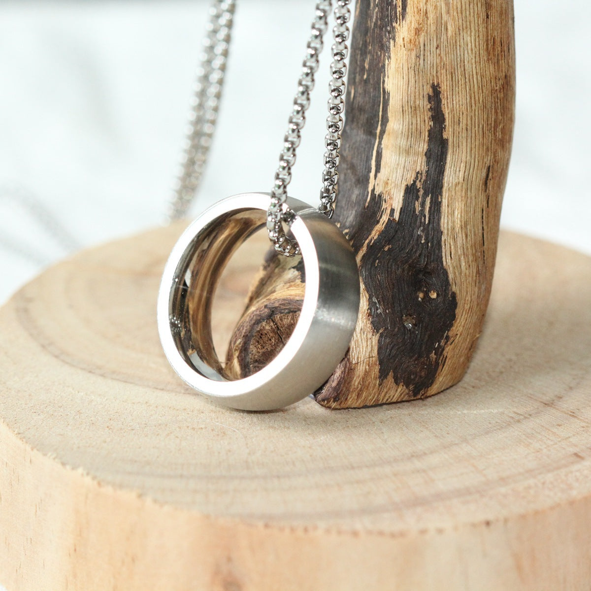 Men's Casual Versatile Pearl Chain Plain Circle Pendant Necklace Weloria