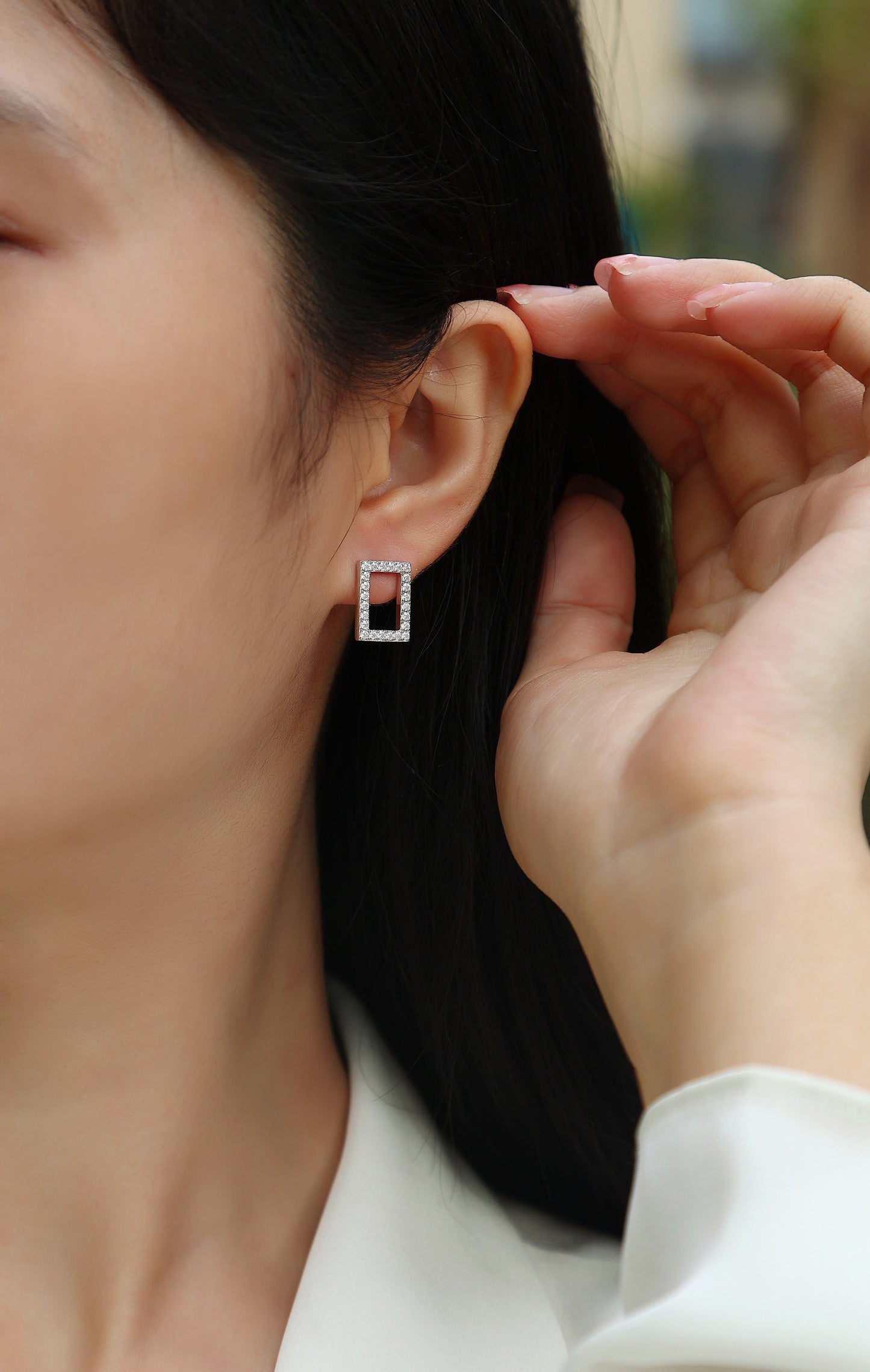 In Full Swing - Fashionable And Affordable Jewelry With Moissanite S925 Sterling Silver And Platinum-plated Stud Earrings Weloria
