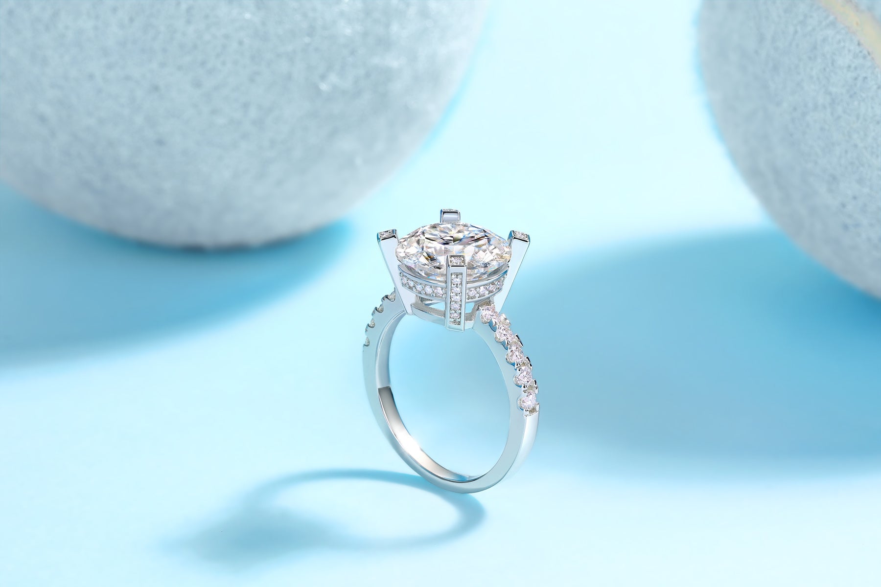 Radiant - A Fashionable And Luxurious Jewelry Piece Set With 5-carat Moissanite S925 Sterling Silver And Platinum-plated Diamond Weloria