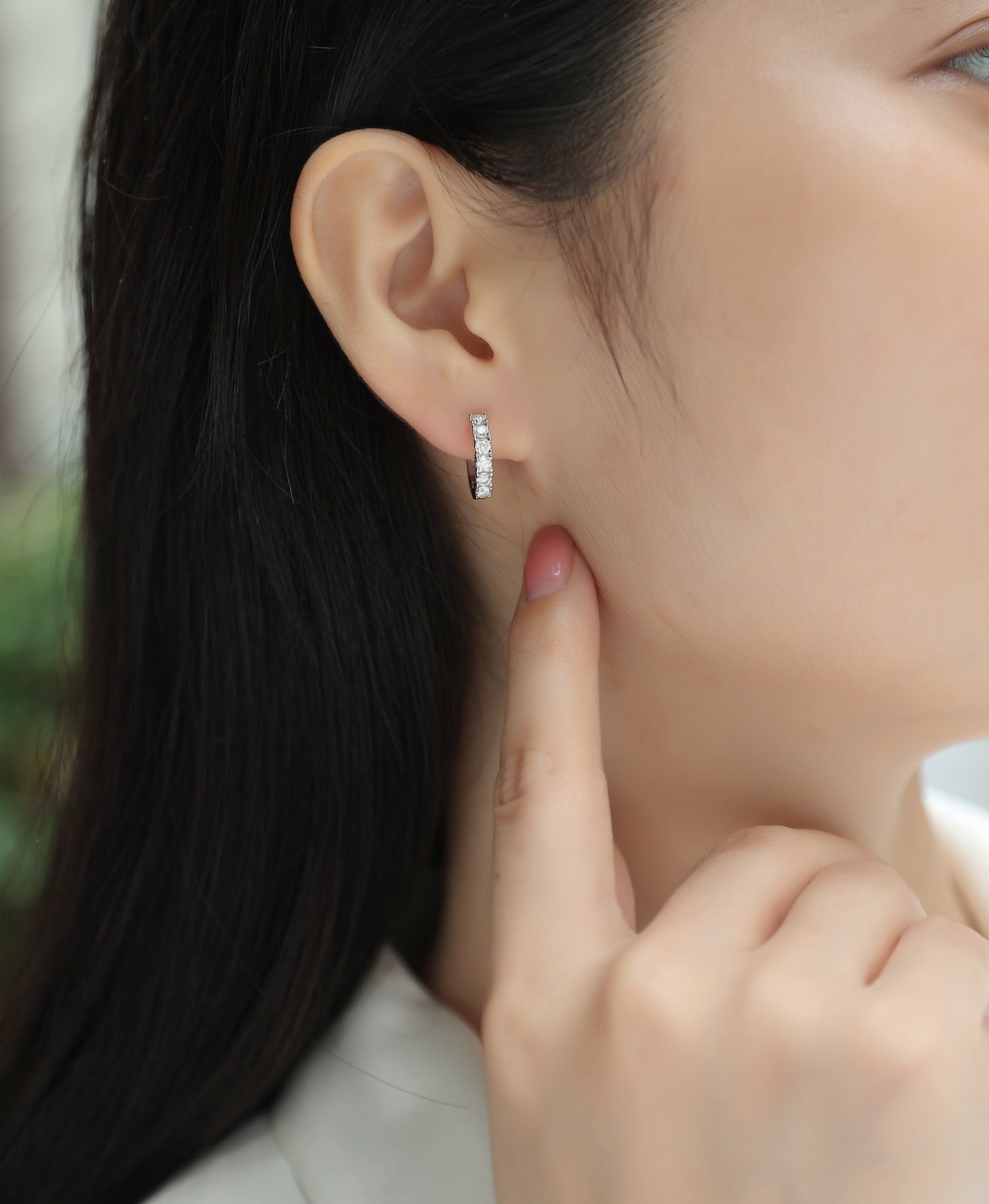Pursuit - Fashionable And Luxurious Diamond Jewelry Earrings Set With Moissanite S925 Sterling Silver And Platinum-plated Stud Earrings Weloria