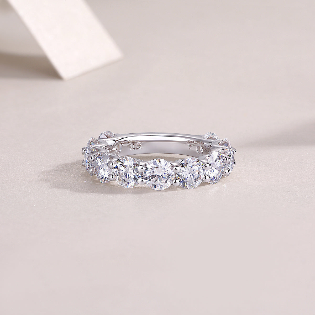 Dazzling Moments - A Fashionable And Luxurious Jewelry Accessory Set With Moissanite S925 Sterling Silver And Platinum-plated Diamond Weloria