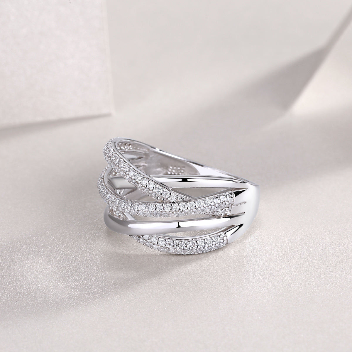 Brilliant Interweaving - A Fashionable And Luxurious Jewelry Accessory Set With Moissanite S925 Sterling Silver And Platinum-plated Diamond Weloria