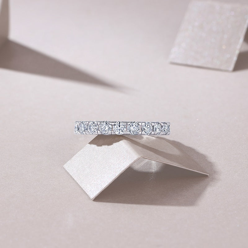 Spring Breeze For Ten Miles - A Fashionable And Luxurious Jewelry Piece Set With One-tenth Carat Moissan Diamond S925 Sterling Silver And Platinum-plated Diamond Weloria
