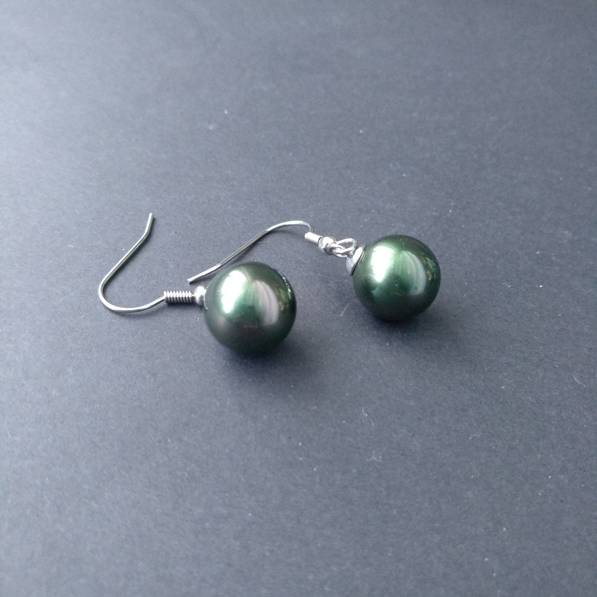 Elegant Tahidi Black Pearl Women's Large Simple Fresh Water Shell Pearl Earrings Weloria