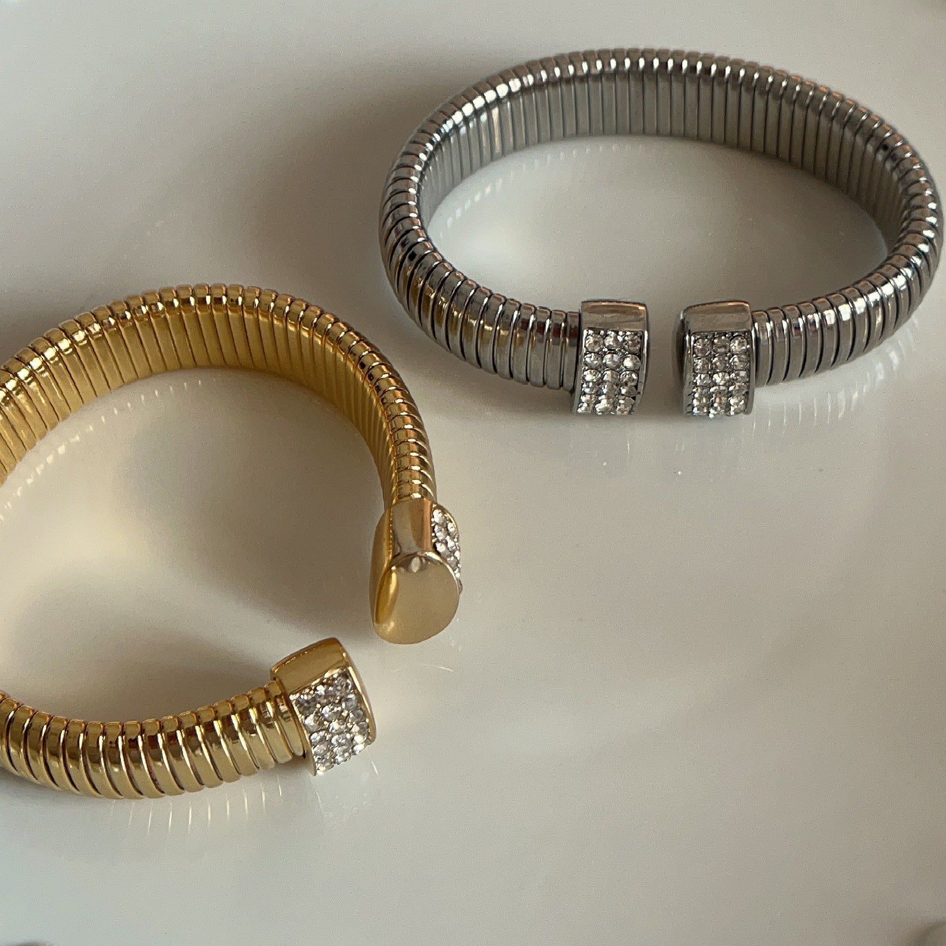 Light Luxury Minority Wide Elastic Vertical Stripes Open-ended Bracelet Weloria