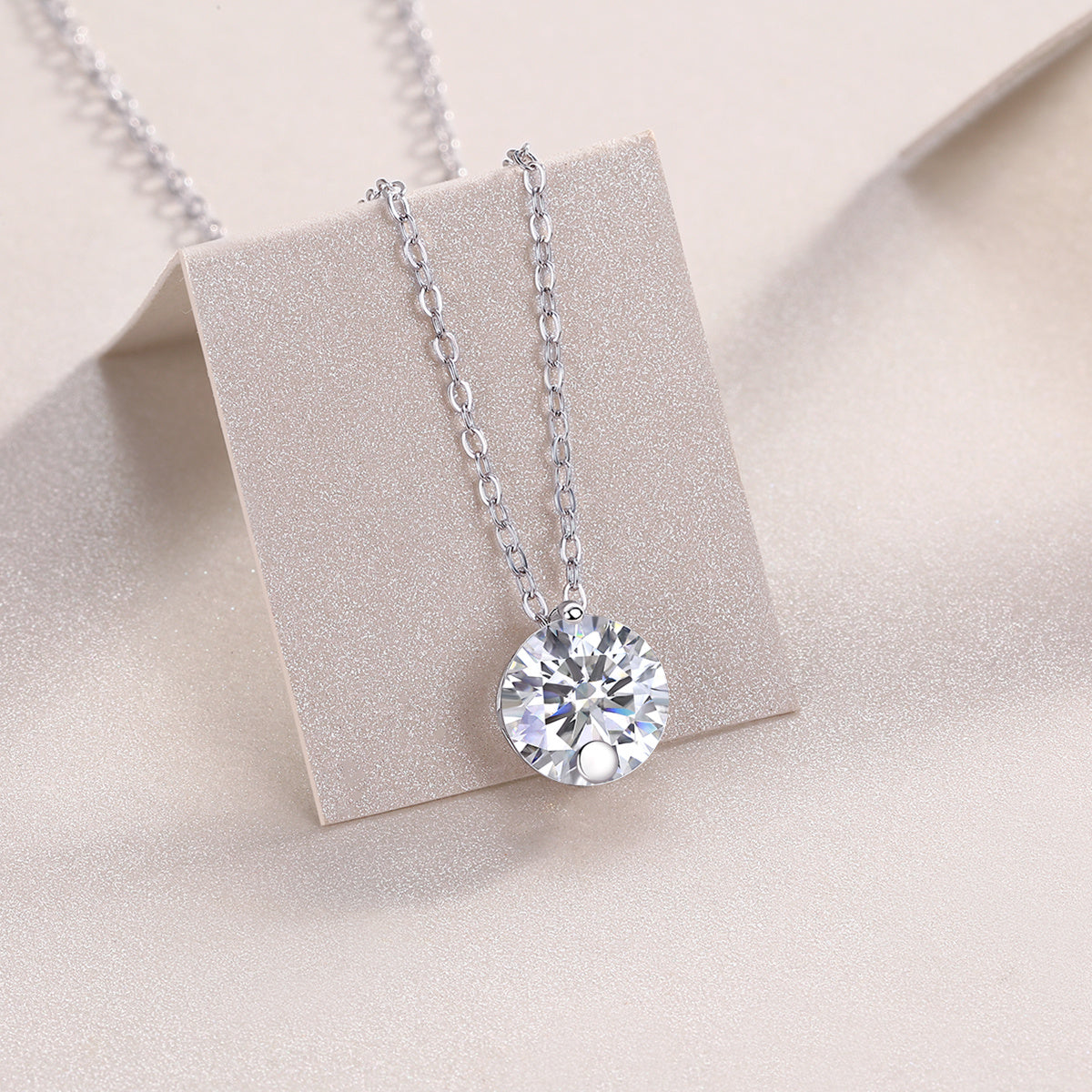 Simple Pleasure - A Fashionable And Luxurious Diamond Jewelry Pendant Set With 2-carat Moissanite S925 Sterling Silver And Platinum Plating Weloria