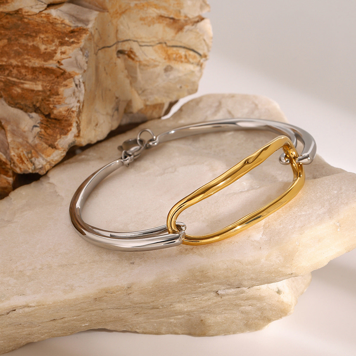 18K Stainless Steel Color Matching Geometric Bracelet Weloria