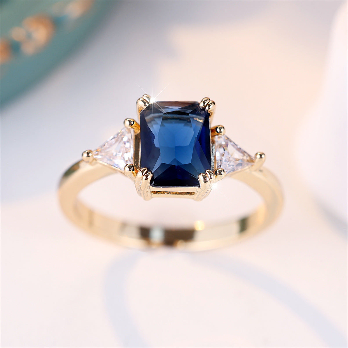 Ladies New Rectangular Fashion Simple Ring Weloria