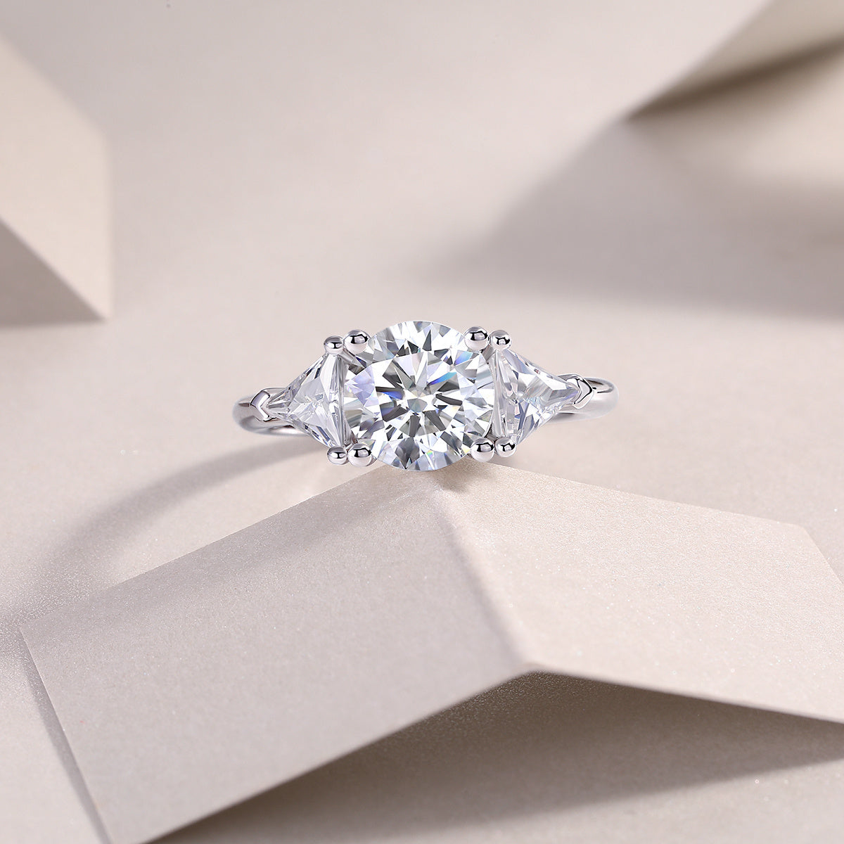 Ocean Diamond - A Fashionable And Luxurious Jewelry Piece Set With 2-carat Moissanite S925 Sterling Silver And Platinum-plated Diamond Weloria