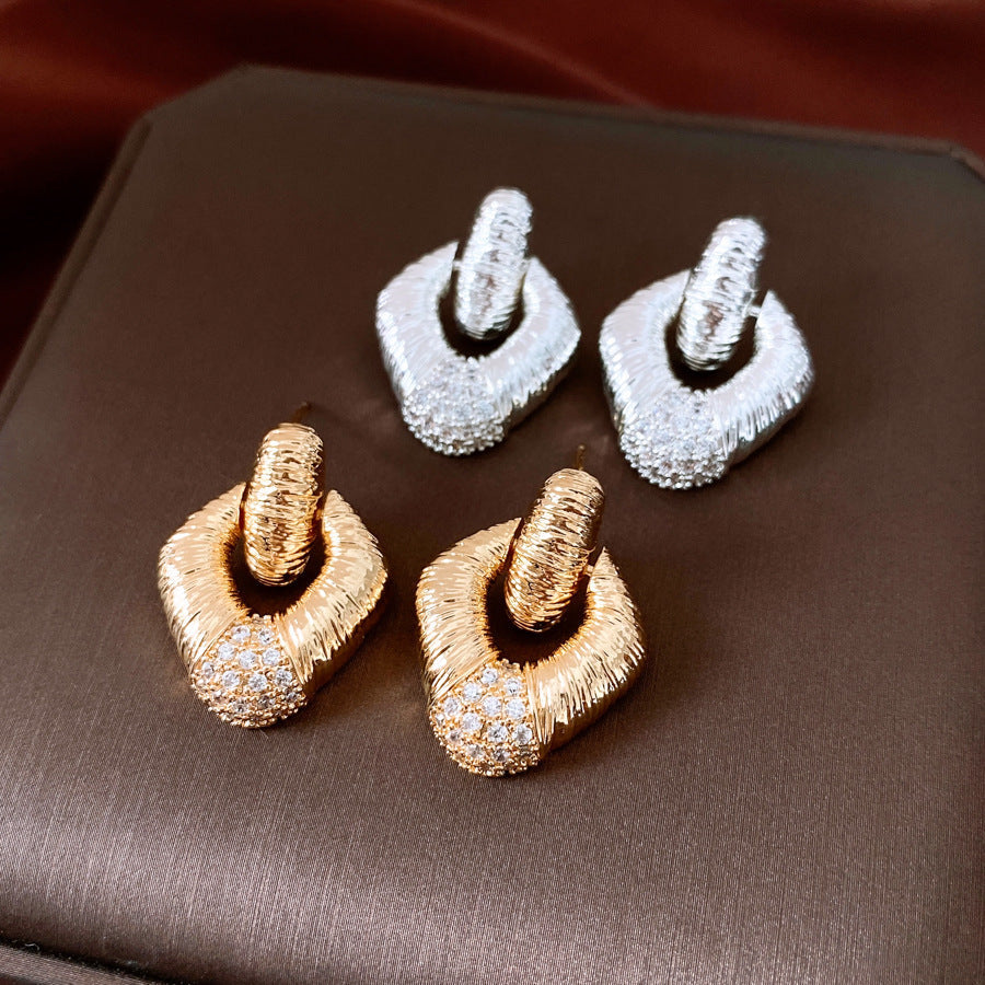 Women's Simple And Fashionable Diamond Studded Earrings Weloria
