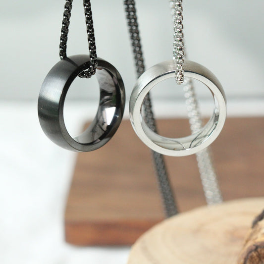 Men's Casual Versatile Pearl Chain Plain Circle Pendant Necklace Weloria