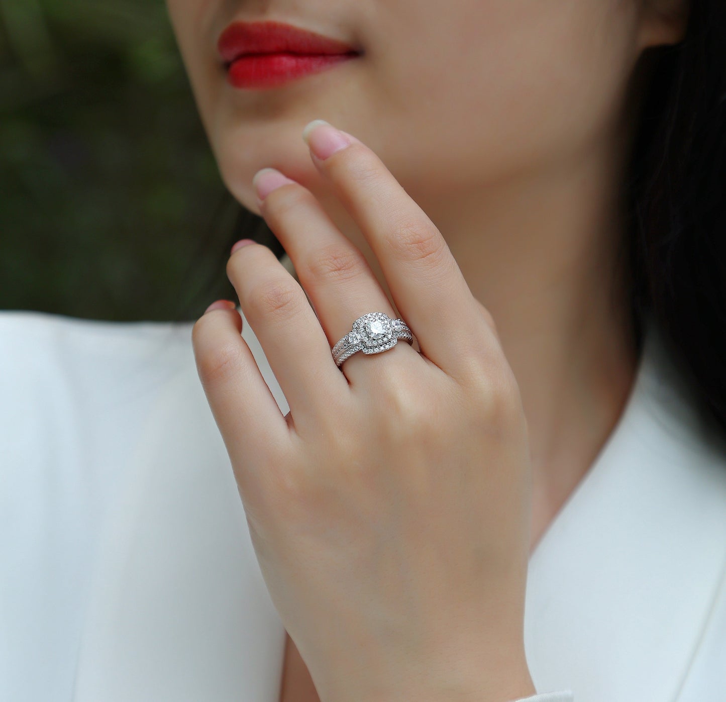 Afternoon In The Gobi - A Fashionable And Luxurious Jewelry Piece Set With Half-carat Moissan Diamond S925 Sterling Silver And Platinum-plated Diamond Weloria