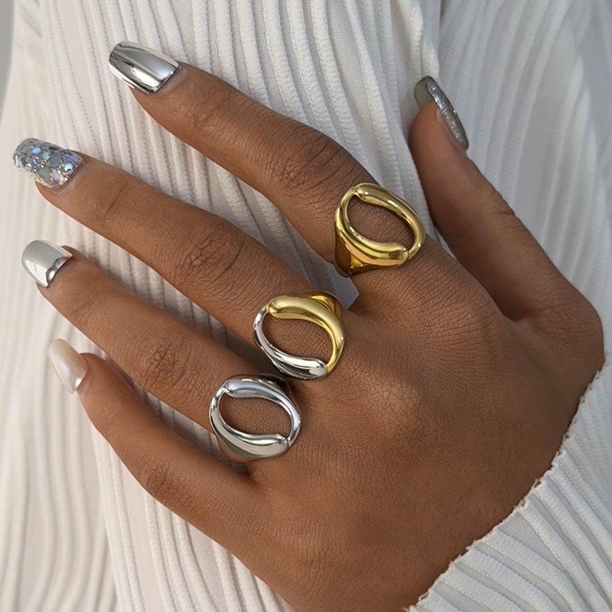 Ornament Stainless Steel 18K Gold Plating Hollow Weloria