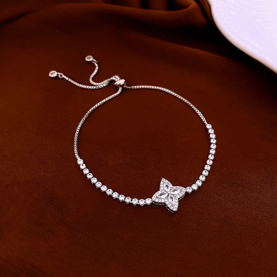 Elegant Zircon Four-petal Flower Bracelet Weloria