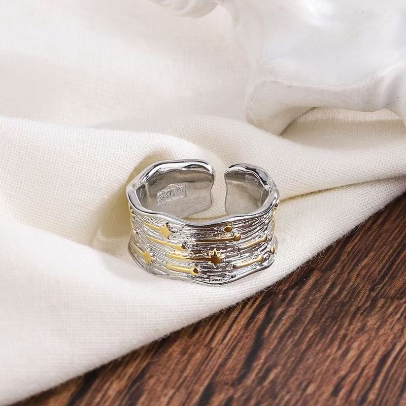 Female Uneven Meteor Shower Ring Weloria